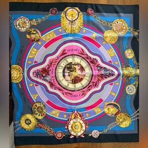 Hermes “Parmi Les Fleurs” carre 90